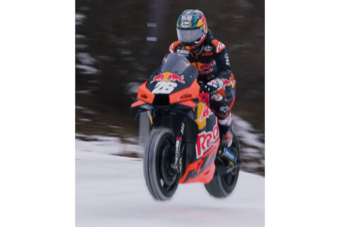 MotoGP : Dani Pedrosa en KTM RC sur la neige (Vidéo)