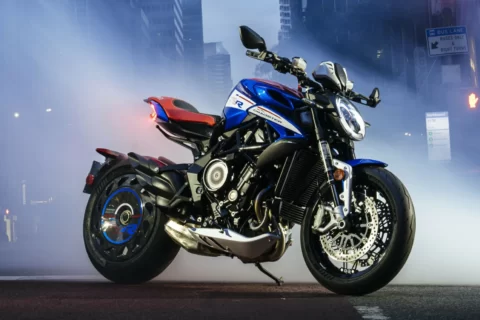 Street : MV Agusta présente le Dragster RR SCS America. Mais pas pour nous ! (Vidéo)